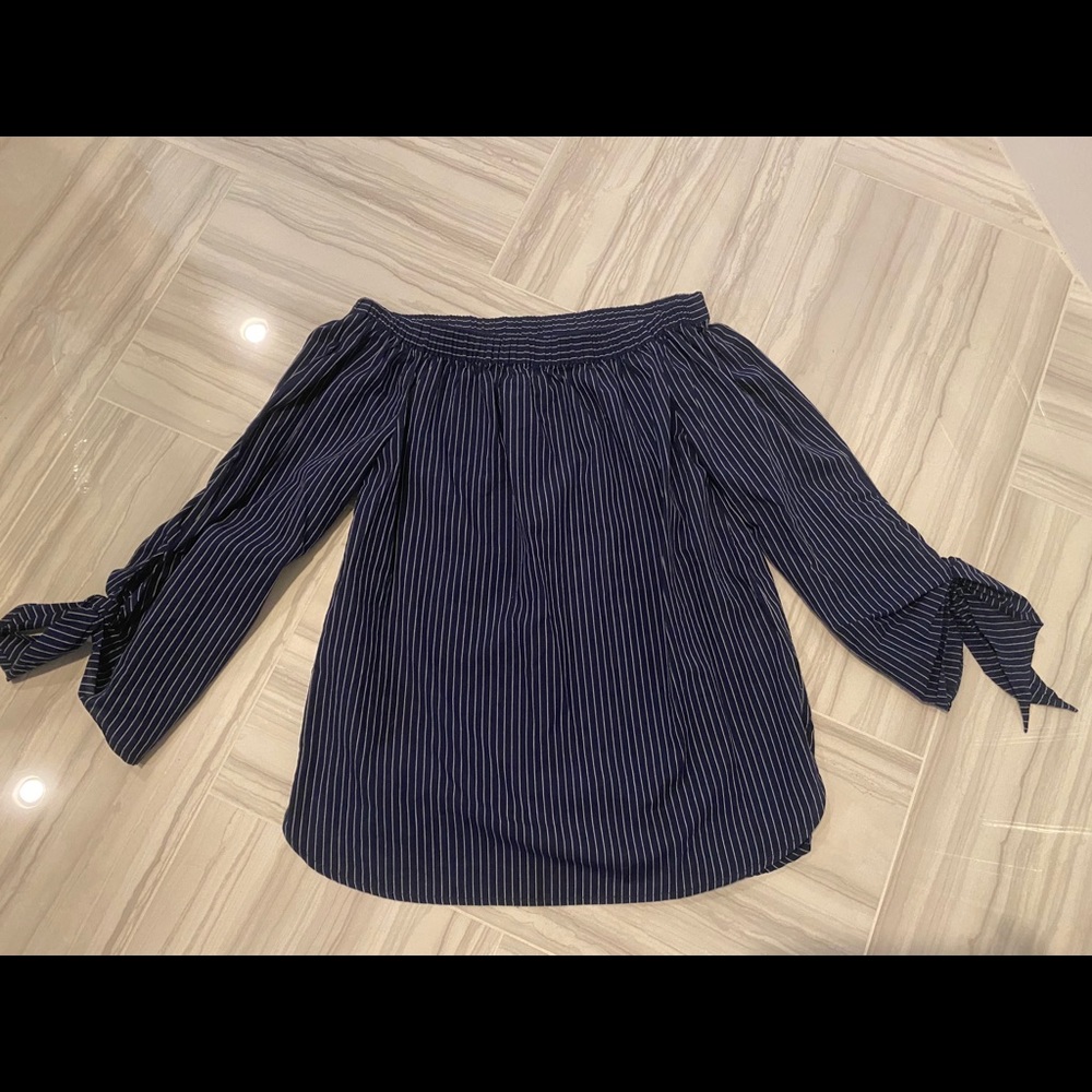 BeachLunchLounge off shoulder top